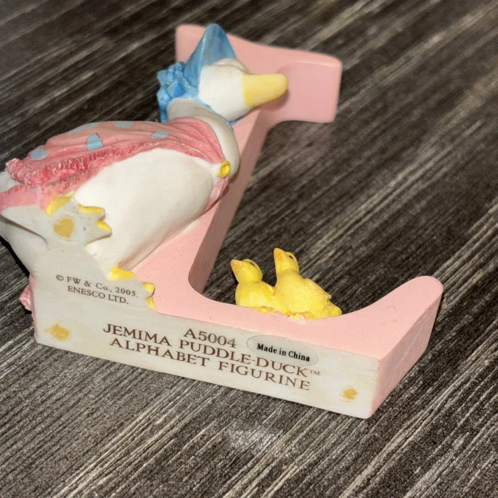 Peter Rabbit Alphabet Figurine Enesco 2005 Letter L Jemima Puddle-Duck A5004